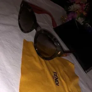 ❤️ Fendi \'Vintage Amber\' Sunglasses ❤️ FENDI Vintage Amber Tortoise Sunglasses With Gold Logo, 90 main image 3